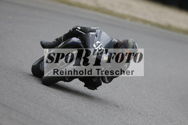 /37 09.08.2026  Pluess Motosport ADR/Freies Fahren/451